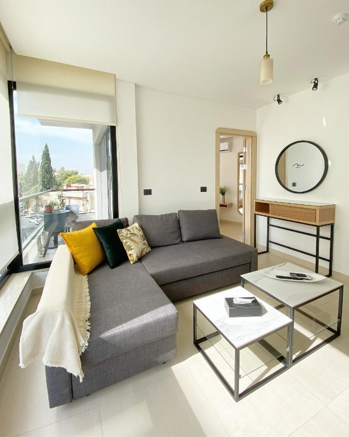 Nu Fifty Two Bed & Breakfast Amman Exterior photo