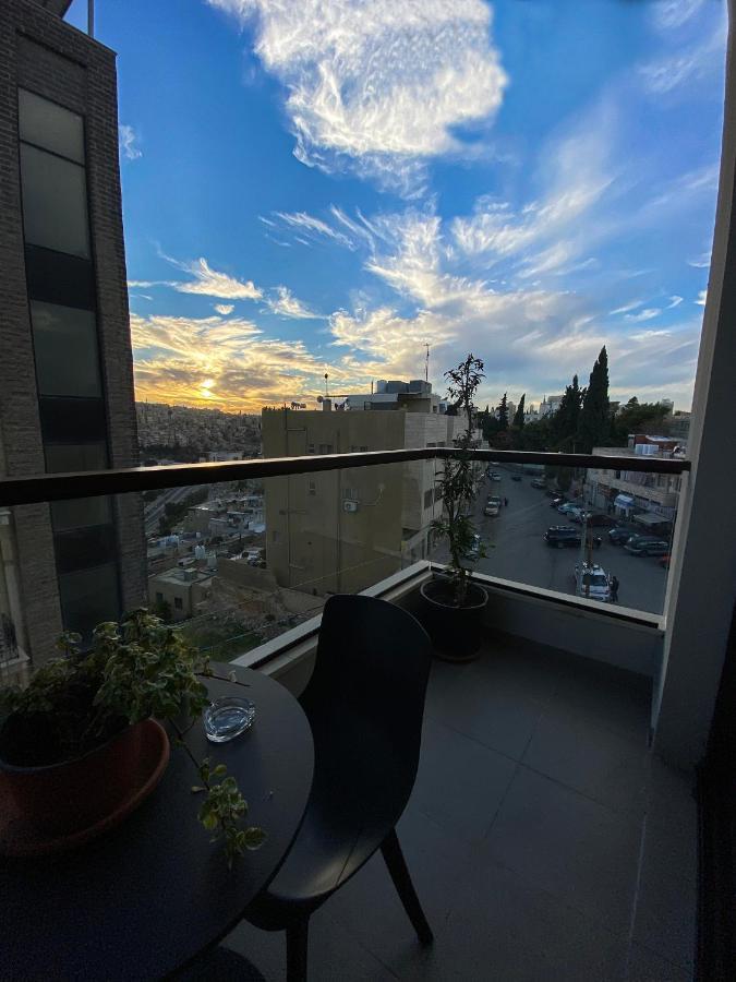 Nu Fifty Two Bed & Breakfast Amman Exterior photo