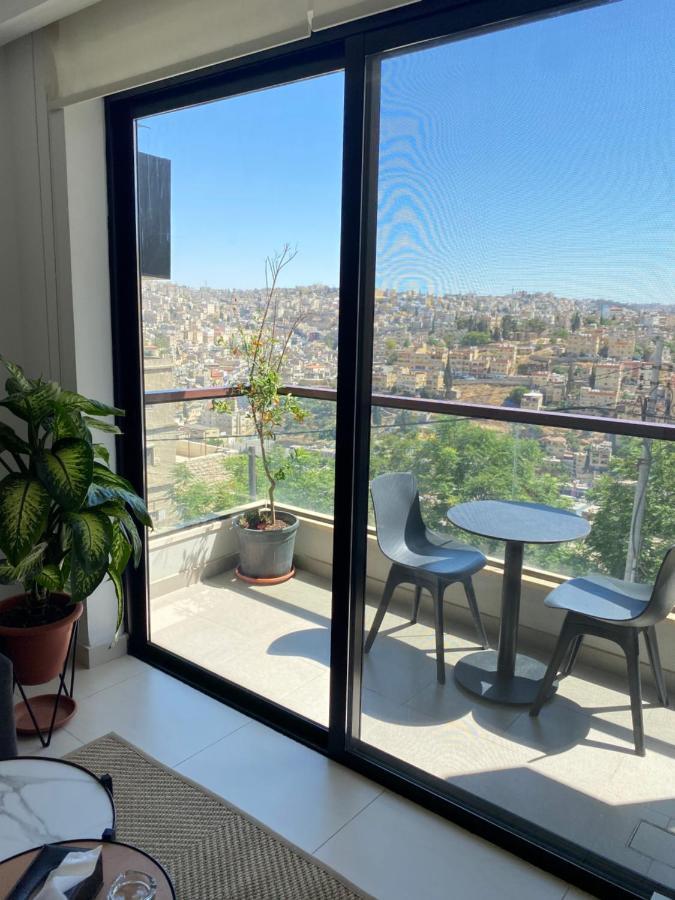 Nu Fifty Two Bed & Breakfast Amman Exterior photo